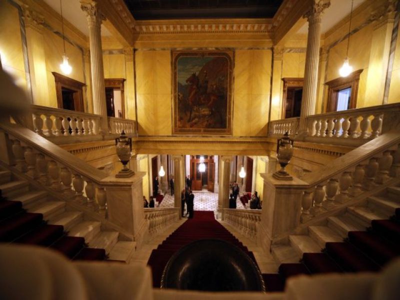 "Πρόσκληση σε δείπνο" δια χειρός Παπούλια με συνδαιτυμόνες Τσίπρα- Σαμαρά