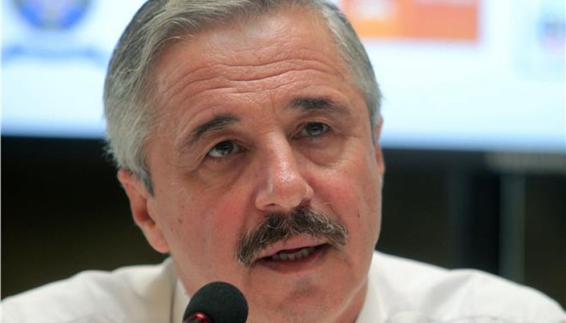 Μανιάτης: Μη διανοηθείτε να καταστρέψετε το Κοινωνικό Οικιακό Τιμολόγιο