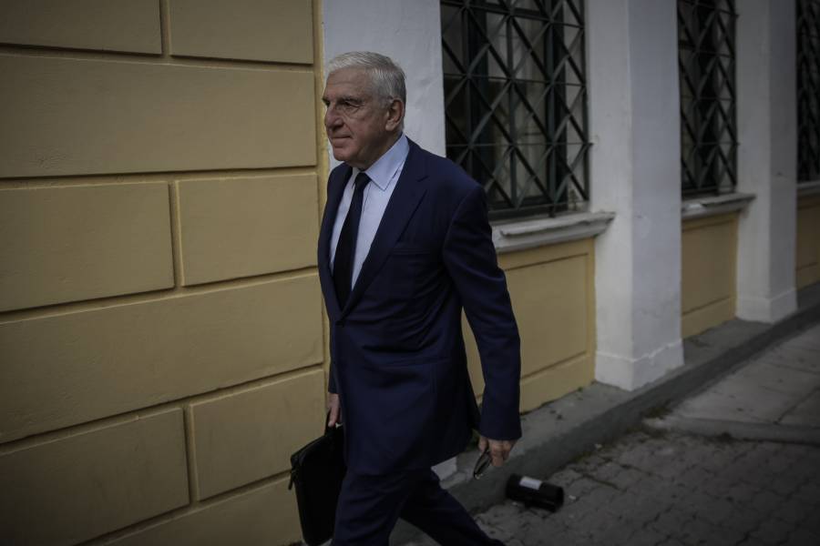 Από τον Παπαντωνίου στην Novartis: συμπτώσεις και ομοιότητες