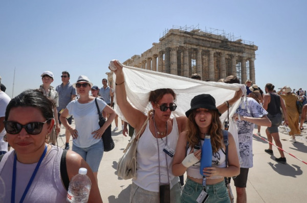 Κλείνει για μερικές ώρες η Ακρόπολη λόγω καύσωνα την Τετάρτη