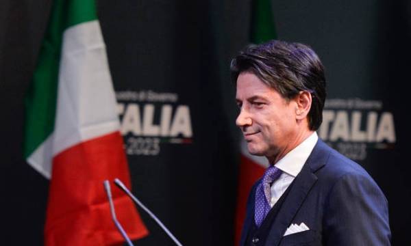 O Κόντε κατηγορεί την ΕΕ για υποκρισία στην υπόθεση Diciotti