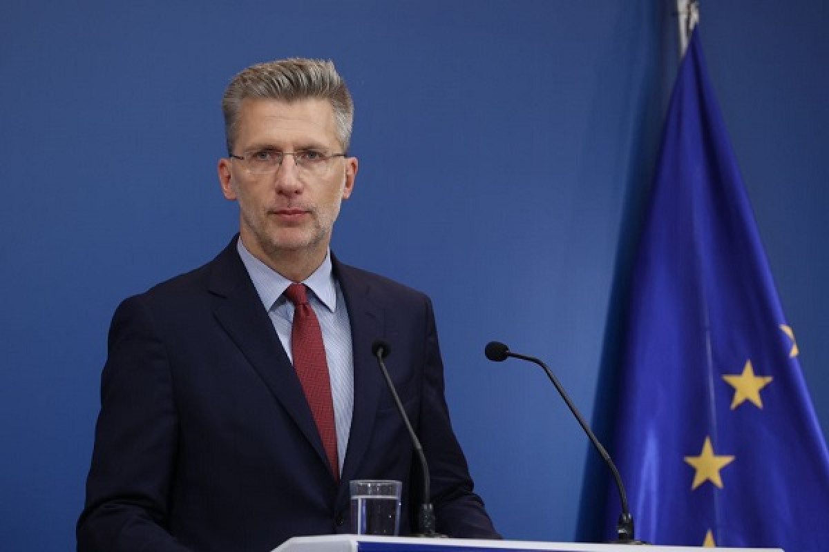 Σκέρτσος για Τσίπρα: Βλέπει ως κίνδυνο μια πολυκομματική Βουλή