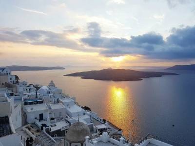 Ο διεθνής Τύπος αναδεικνύει την ομορφιά των ελληνικών νησιών