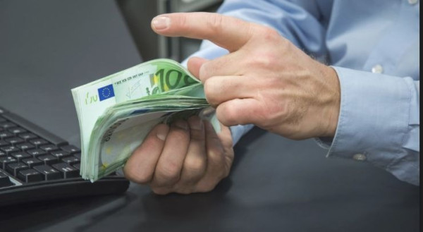 Συντάξεις: Πότε θα φανούν οι αυξήσεις- Παραδείγματα