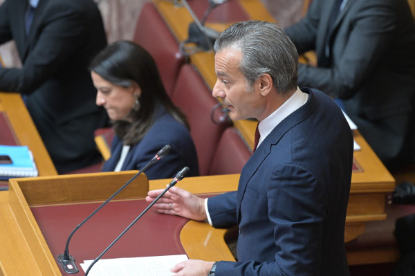 Καφούνης: Οι μισθολογικές αυξήσεις πρέπει να συνοδεύονται από πολιτικές που μειώνουν το μη μισθολογικό κόστος