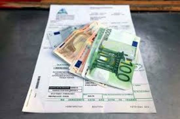Παράπλευρες...οικονομικές απώλειες για τους δημότες φέρνει η εντολή Σταϊκούρα