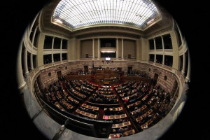 Εκλογές έρχονται, δεν είναι ώρα για πειράματα