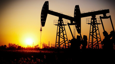 Σημαντικές απώλειες για πετρέλαιο και φυσικό αέριο