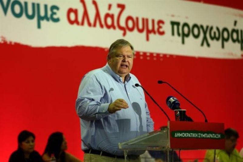 Ευάγγελος Βενιζέλος: Η κυβέρνηση εξευτελίζει τους θεσμούς και απαξιώνει τη Δικαιοσύνη