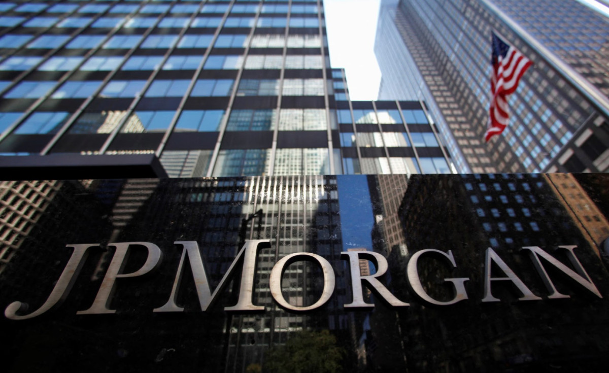 JP Morgan: Πρωτοφανές χάσμα μεταξύ προσδοκιών και πραγματικής οικονομικής ανάπτυξης
