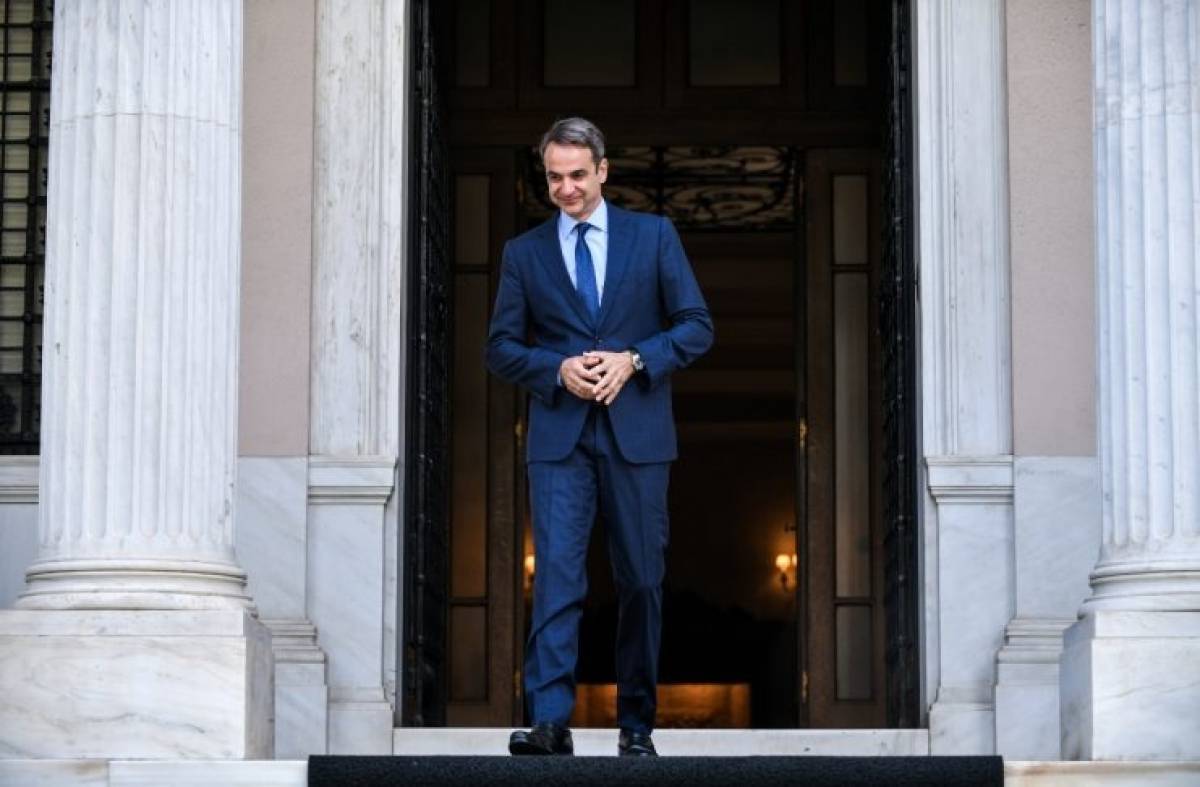 Ραντεβού Μητσοτάκη - τραπεζιτών με αιχμή τις χρεώσεις στις συναλλαγές