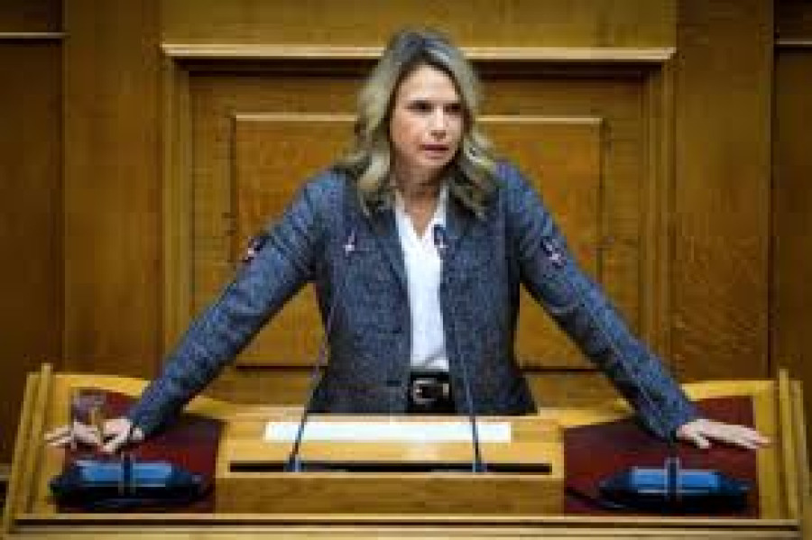 Αποστολάκη: Καμία νομιμοποίηση στην αμνήστευση του Καραμανλή