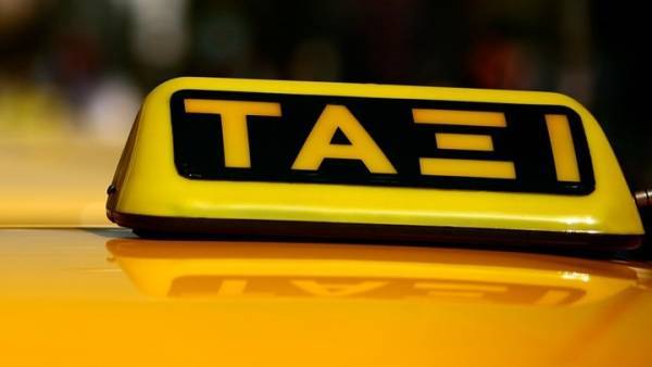 «Χειρόφρενο» στα ταξί της Αθήνας την Τετάρτη