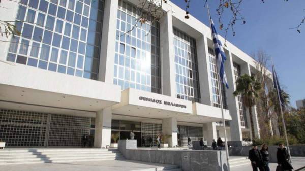 Άρειος Πάγος: Παρέμβαση για τα πλαστά πιστοποιητικά εμβολιασμού