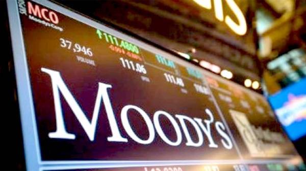 Moody's για κοροναϊό: Μπορεί να αποδειχθεί ο χειρότερος «μαύρος κύκνος»