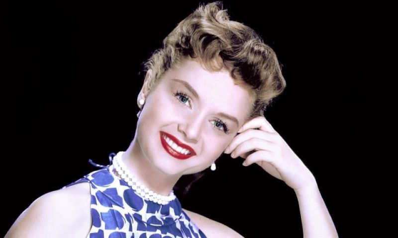 Η ζωή της Debbie Reynolds μέσα από ένα φωτογραφικό αφιέρωμα