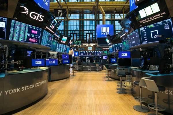 Sell off στη Wall Street μετά την «εκτόξευση» των αποδόσεων των ομολόγων