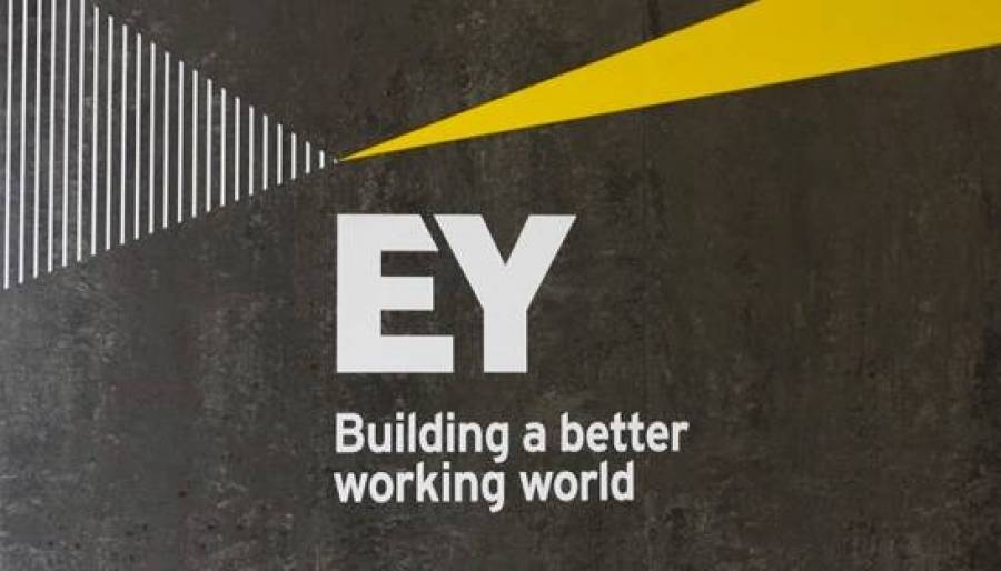 EY: Μείωση της φορολογικής γραφειοκρατίας ζητούν οι νέοι επιχειρηματίες