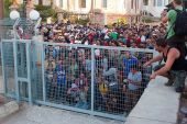 Αυτό είναι το βίντεο-ντροπή για την Ελλάδα που κυκλοφορεί διεθνώς