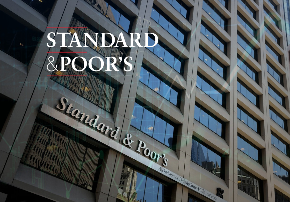 Ο S&amp;P αναβαθμίζει τις ελληνικές τράπεζες: Θετικές προοπτικές για Eurobank, Εθνική και Πειραιώς