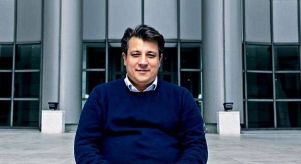 Δερμιτζάκης: Να εφαρμοστούν μέτρα lockdown μακράς διάρκειας στην Ελλάδα