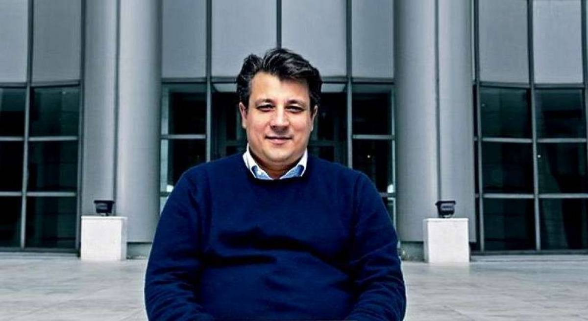 Δερμιτζάκης: Να εφαρμοστούν μέτρα lockdown μακράς διάρκειας στην Ελλάδα