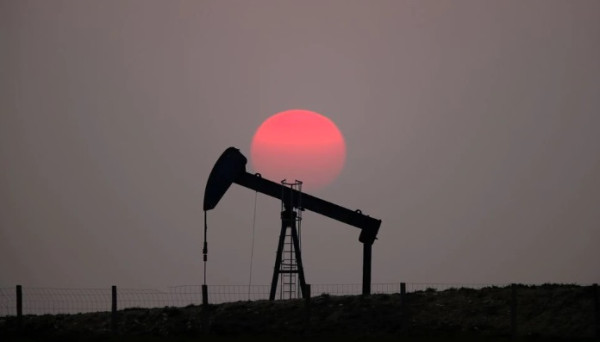 ΔΟΕ κατά ΟΠΕΚ+: Οι περικοπές μπορεί να οδηγήσουν σε ύφεση