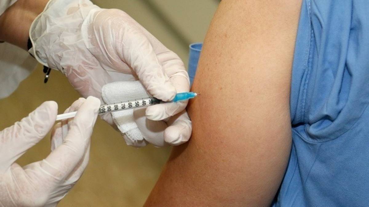Διευκρινίσεις για κατ' οίκον εμβολιασμό- Πώς να υποβάλλεται αίτηση