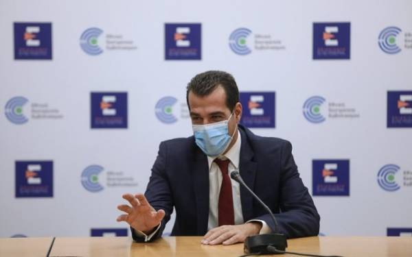 Πλεύρης σε ΠΟΕΔΗΝ: Αδιαπραγμάτευτα ο υποχρεωτικός εμβολιασμός και οι αναστολές εργασίας