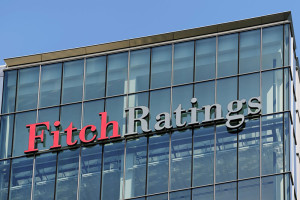 Η Fitch έδωσε την επενδυτική βαθμίδα στην Ελλάδα