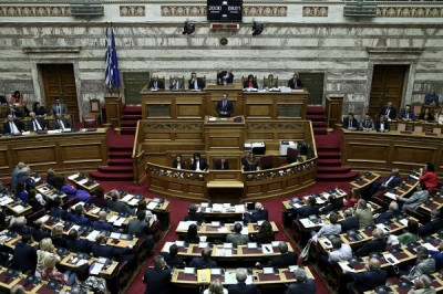 Πέρασε το νομοσχέδιο για τα Ναυπηγεία Σκαραμαγκά- Σφοδρή κόντρα ΝΔ-ΣΥΡΙΖΑ