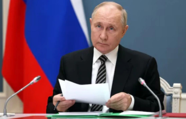 Ορκωμοσία Πούτιν: Το Παρίσι στέλνει απεσταλμένο, το Βερολίνο μποϊκοτάρει