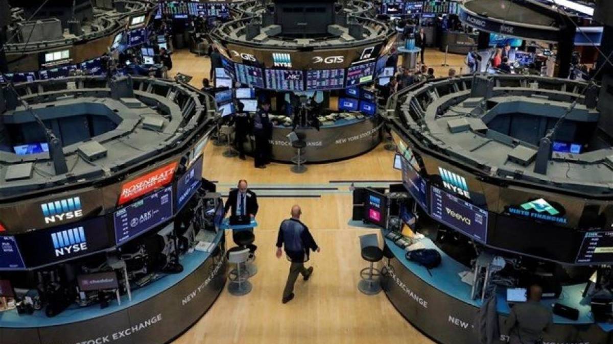 Η αισιοδοξία για το εμβόλιο ενίσχυσε τη Wall Street