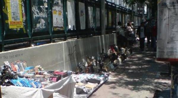 Έξι συλλήψεις και κατασχέσεις προϊόντων στην επιχείρηση στην ΑΣΟΕΕ