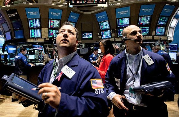 Οριακές διακυμάνσεις στη Wall Street