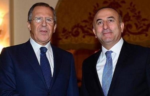 Η Τουρκία δεν φρενάρει τις σχέσεις της με τη Ρωσία