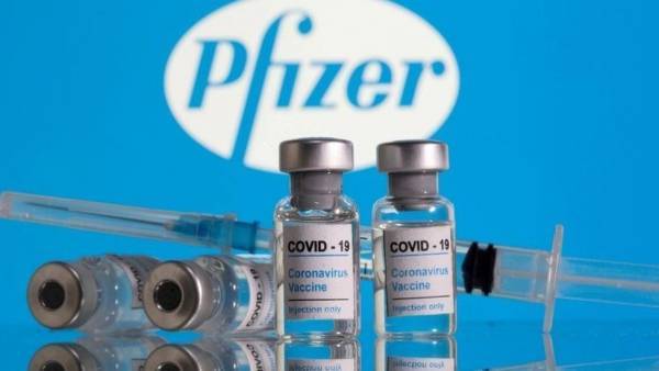 Pfizer: Ανοδική αναθεώρηση των εκτιμήσεων για τις πωλήσεις
