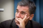 Τη δημιουργία ΔΟΥ κρυμμένου πλούτου προανήγγειλε ο Ευ. Τσακαλώτος
