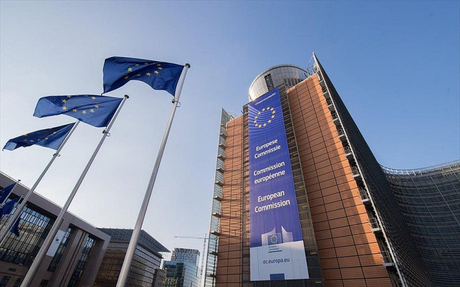 Σύγκρουση θεσμών για τον ευρωπαϊκό προϋπολογισμό: Η Κομισιόν επιδιώκει νέο θεσμικό διάλογο για το ΠΔΠ 2028-2034