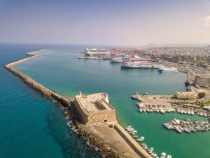 Λιμάνια: Επί τάπητος η πράσινη μετάβαση-Προκλήσεις για ακτοπλοΐα, εφοδιασμό, ασφάλεια