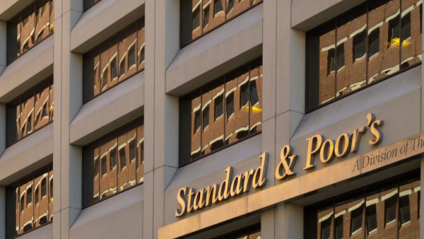 S&amp;P για Ελλάδα: Το «κλειδί» των μεταρρυθμίσεων και τα πρωτογενή πλεονάσματα