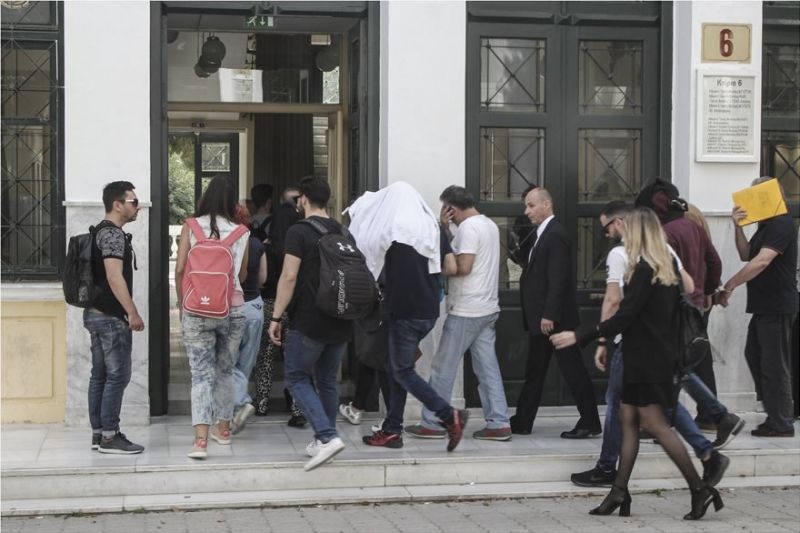 Πληροφορίες για τα μέλη του κυκλώματος διακίνησης φαρμάκων για καρκινοπαθείς