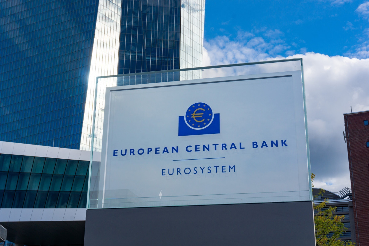 Καζίμιρ (ΕΚΤ): «Σχεδόν αναπόφευκτη» η αύξηση επιτοκίων τον Ιούνιο λόγω ενέργειας και Ιράν