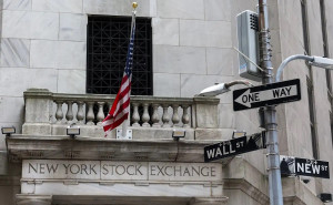 Στα «πράσινα» η Wall Street - Ρεκόρ για S&P 500 και Nasdaq