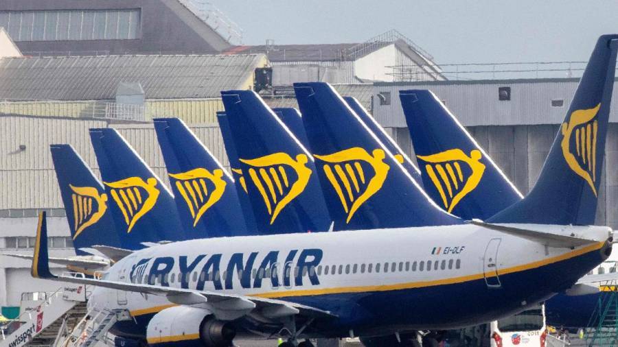 Ryanair: Προβληματίζει η καθυστέρηση των εμβολιασμών