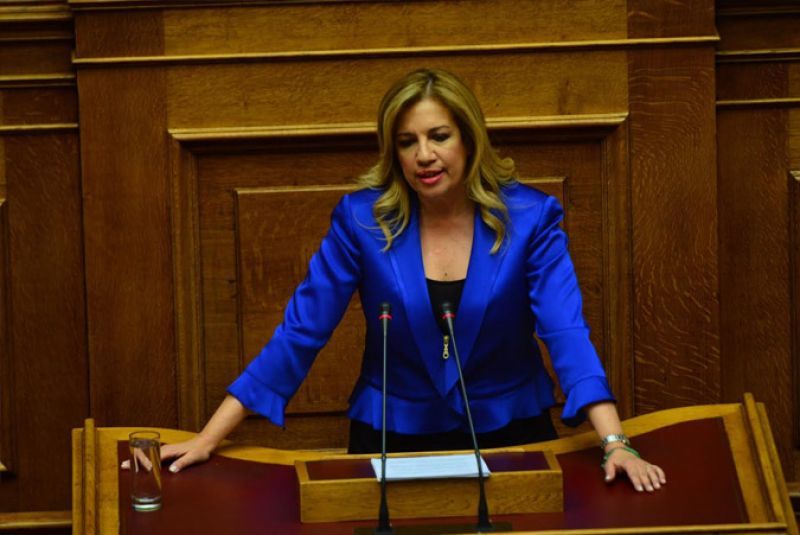 Γεννηματά: Ο Τσίπρας να εγκαταλείψει τα σενάρια πρόωρων εκλογών