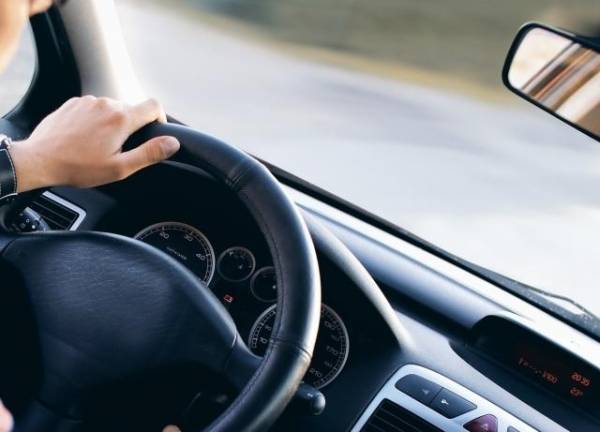 ΕΙΕ:Το 35% των Ελλήνων οδηγεί και μετά την κατανάλωση αλκοόλ