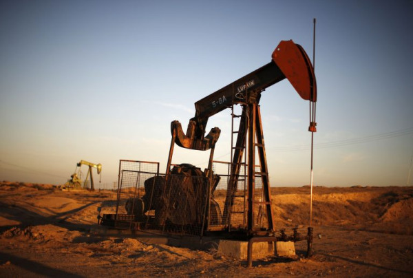 Χάνει έδαφος το πετρέλαιο- Συνεχίζει ανοδικά το φυσικό αέριο