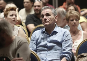 ΣΥΡΙΖΑ: «Αντιμαχίες» για το debate-Ανοιχτό διάλογο αντιπροτείνει ο Τσακαλώτος