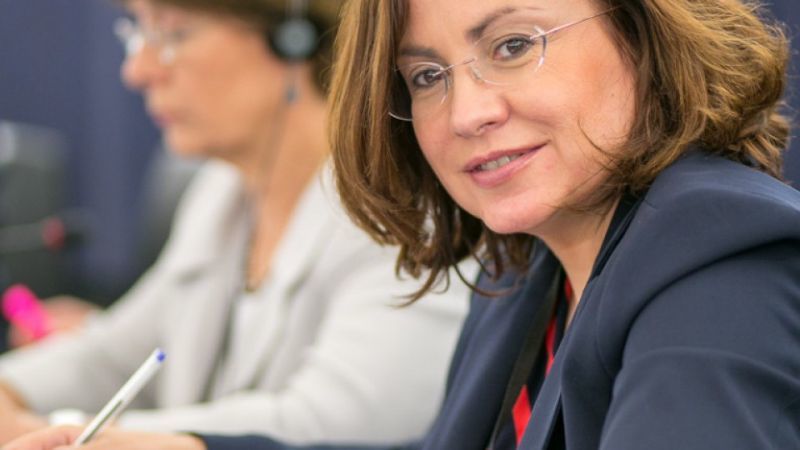 Σπυράκη: Προϋπόθεση η ενιαία θέση της κυβέρνηση για το Σκοπιανό